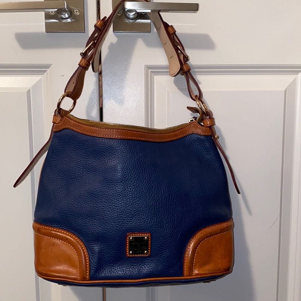 **CLASSIC** DOONEY & BOURKE PURSE